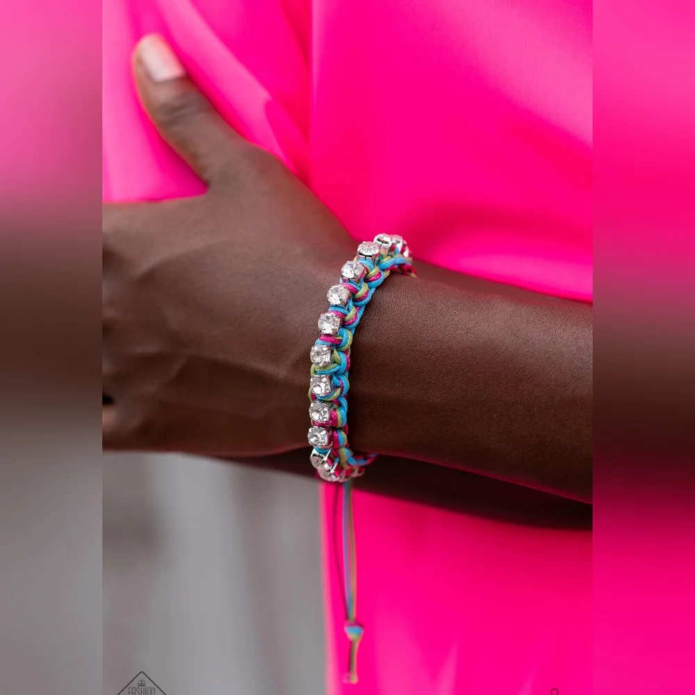 The Next Big STRING Blue Bracelet with pull cord EDGIE - Picture 3 of 3